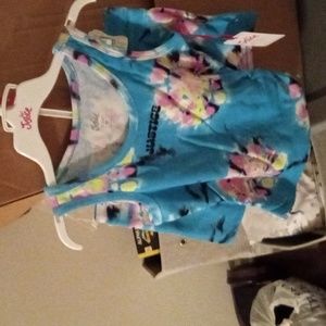 Justice Shorts, top set. Size 10 color tourqious